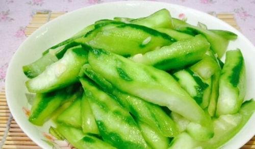 一人吃半个瓜,品味生活小确幸