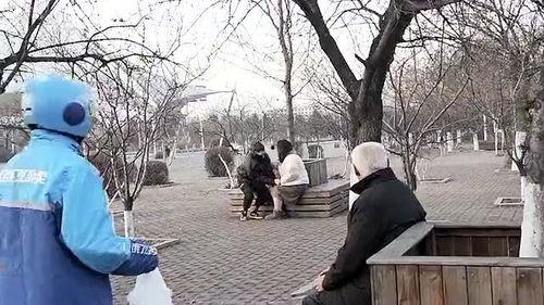 吃瓜群众尤大爷