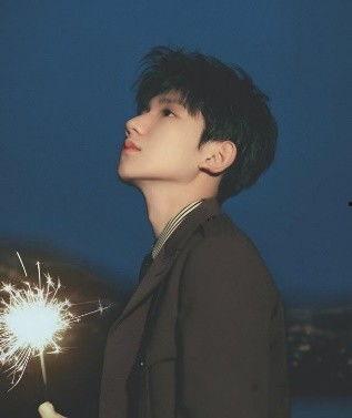 王源吃瓜假瓜图片,假瓜事件引发网友热议