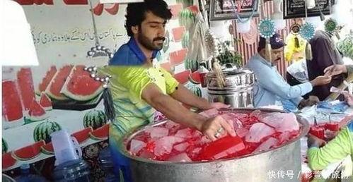 卖呆吃瓜看热闹